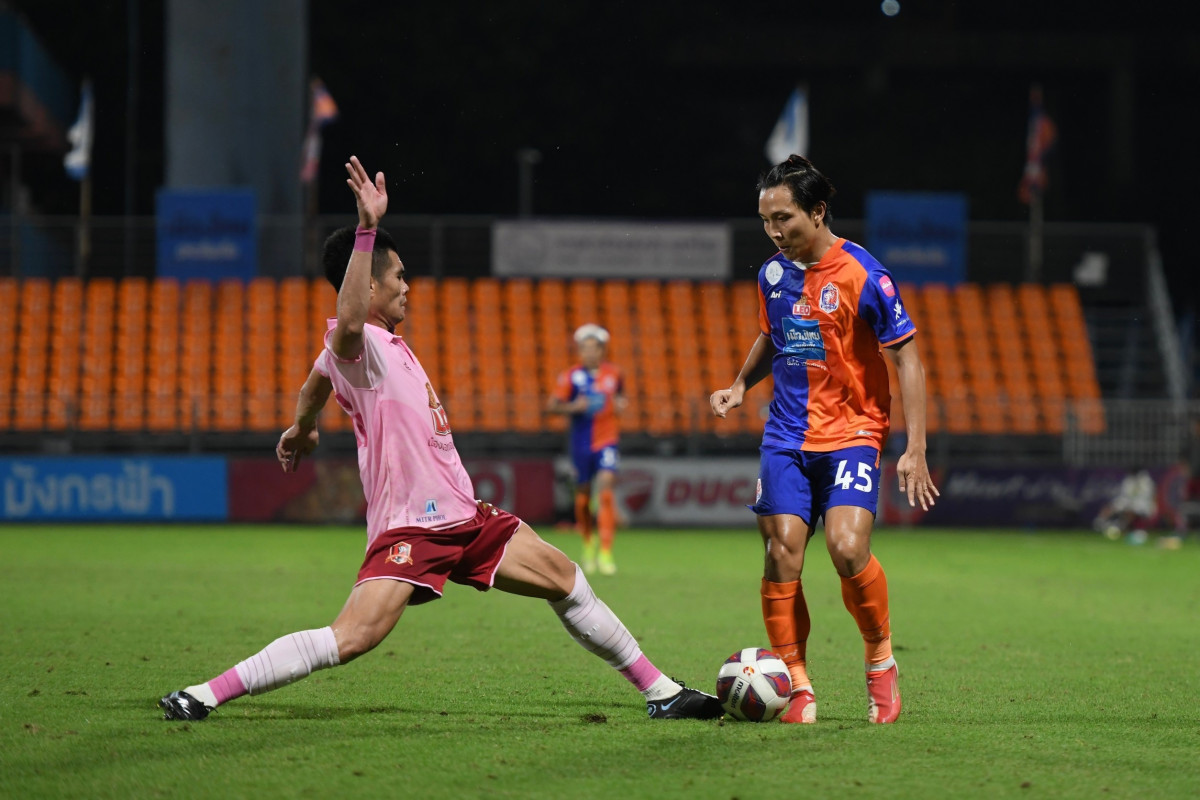 ท่าเรือดุ เปิด แพท สเตเดี้ยม อัด จงอางผยอง 2-0 ประเทศไทย  