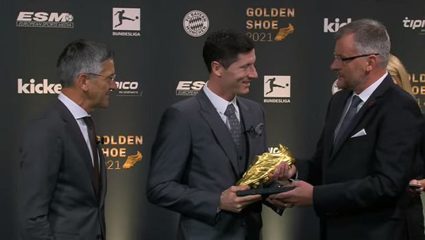 “เลวานดอฟสกี้” ผงาดคว้ารองเท้าทองคำ 2021 บุนเดสลีกาเยอรมัน  