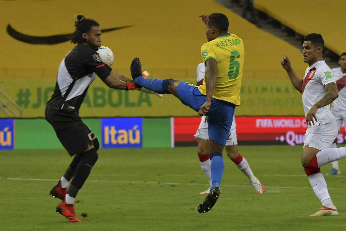 บราซิลเร่งครึ่งแรกก่อนปิดบัญชีเปรู 2-0 ทีมชาติ  